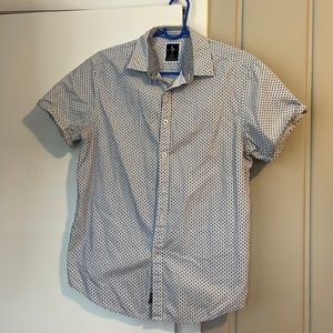 Short sleeved dress shirt